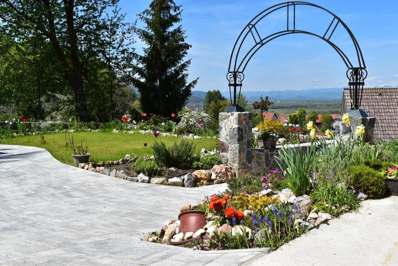 Apartmaji Lejardin Skofljica Екстер'єр фото